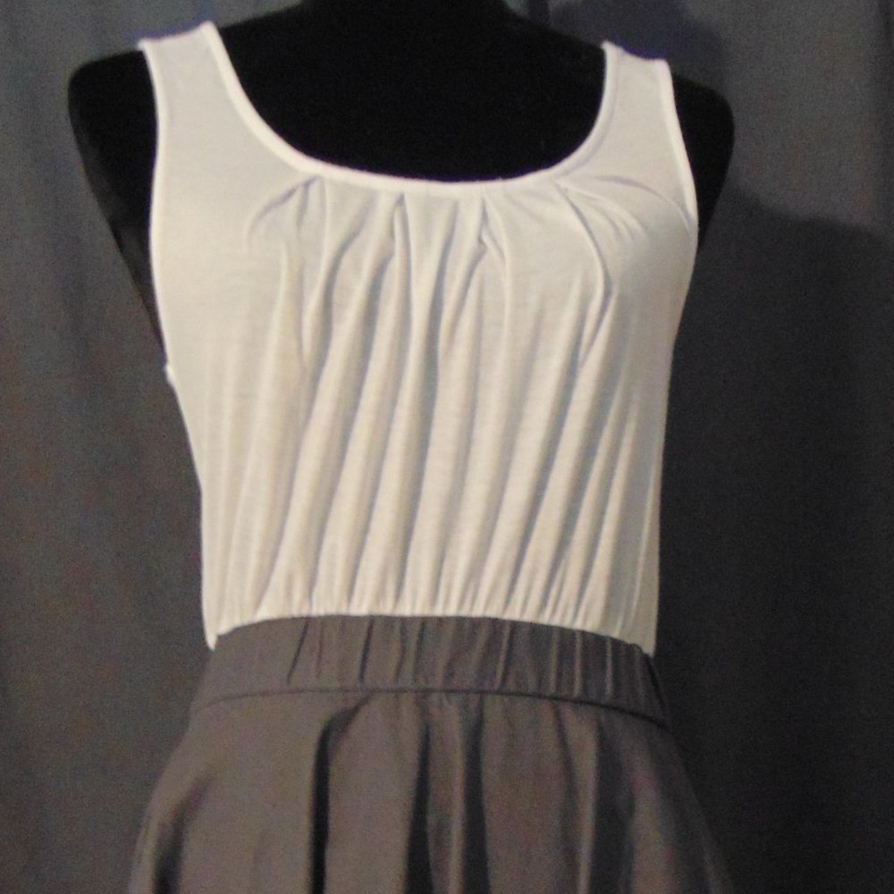 Like New Olsenboye Grey and White Mini Dress